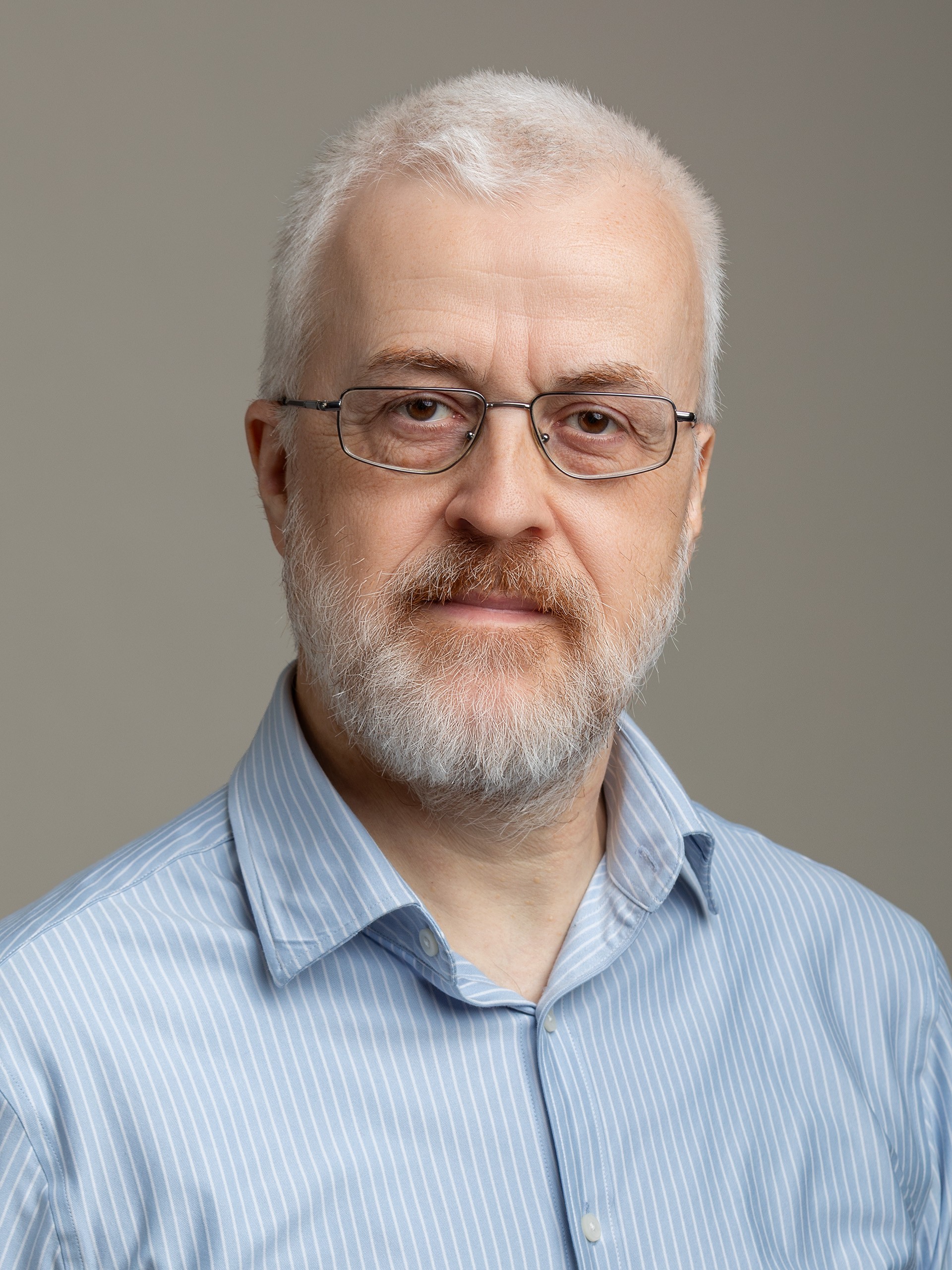 dr hab. n. med. i n.  o zdr. Andrzej Namysłowski